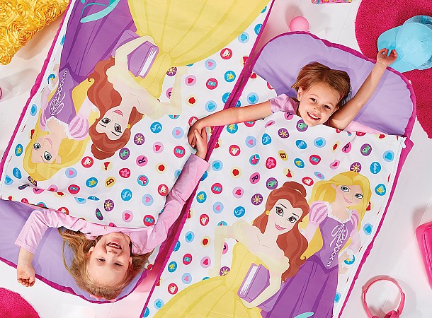 Παιδικά φουσκωτά κρεβάτια- υπνόσακοι της Disney: Πανέμορφα και πρακτικά